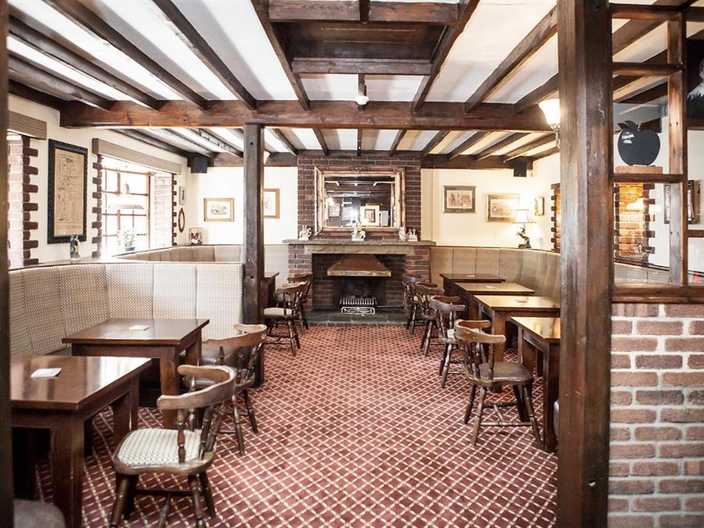 The Crewe Arms Hotel Eksteriør billede